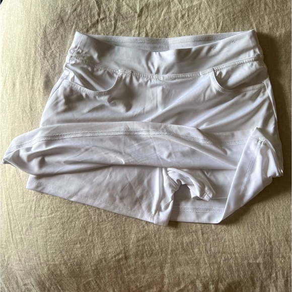 CALLAWAY WHITE GOLF SKORT - Picture 2 of 3